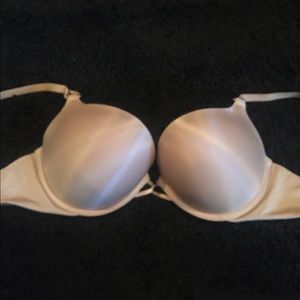 Victoria’s Secret Miraculous push-up bra 34D